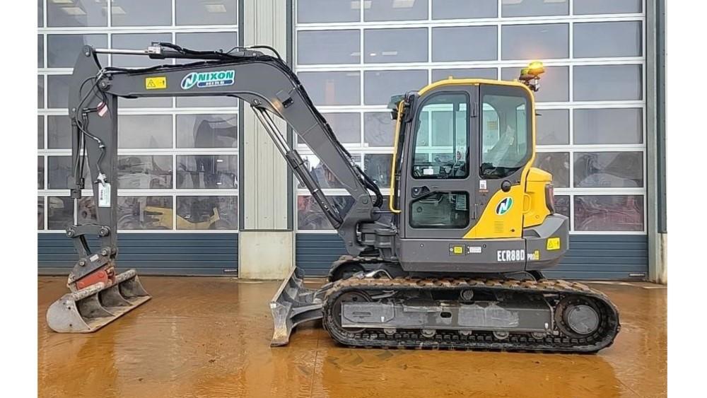 Nixon Hire plant fleet heads to auction image