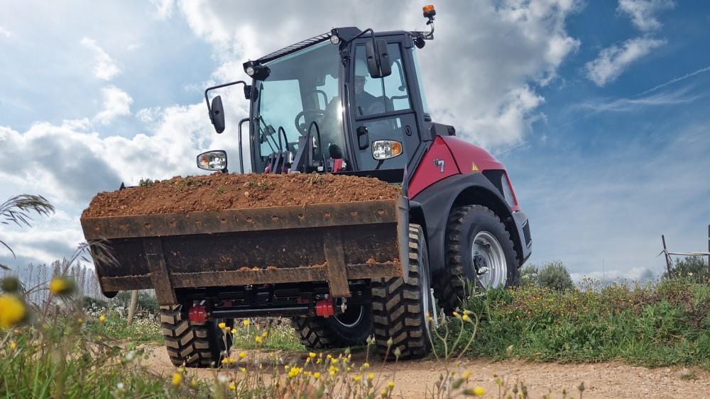Yanmar adds compact wheelies image