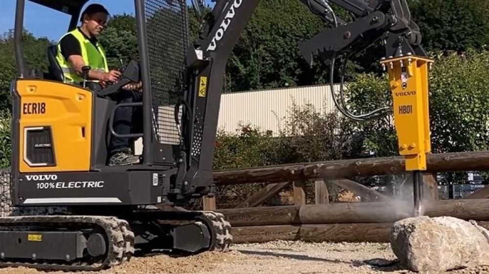 Volvo adds new compact breakers image