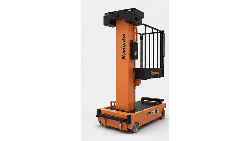 New 6m mast lift from Navigator image